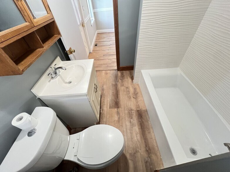 Building Photo - 1 Mill St Ct