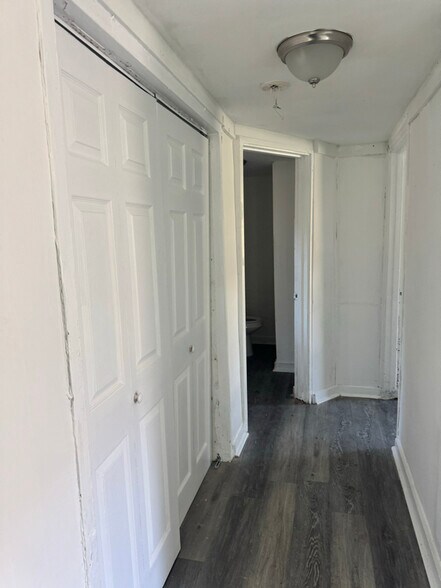 Building Photo - 498 Ibex St