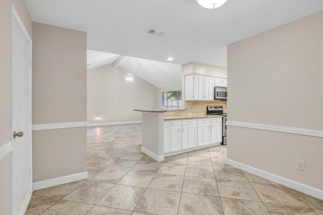 Building Photo - 7431 Ridgeberry Dr