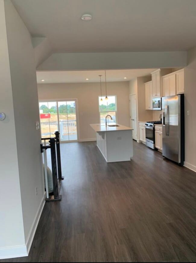 Building Photo - 6 Kohlmyer Dr