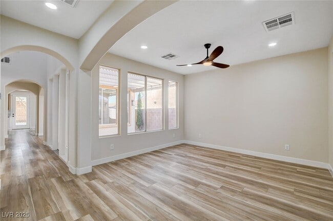 Building Photo - 177 Rocky Star St