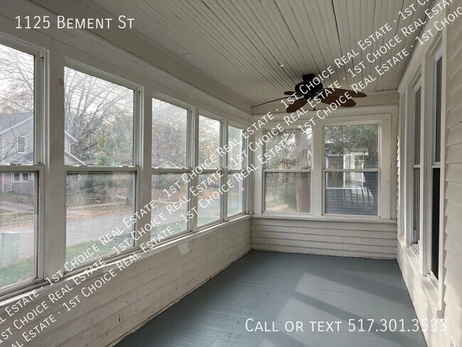 Building Photo - 1125 Bement St