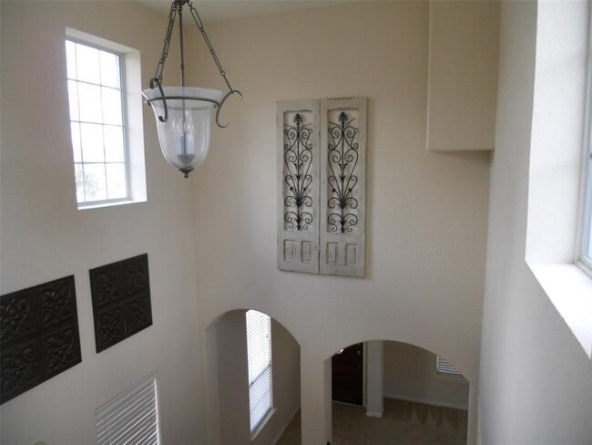 Building Photo - 21607 Spring Vine Ln