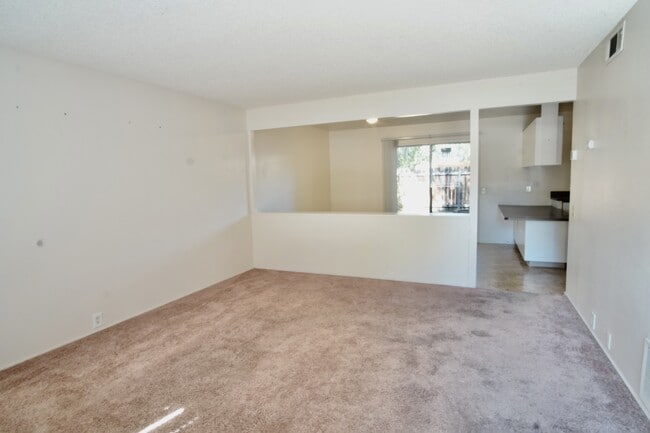 Building Photo - 1597 Drake Dr