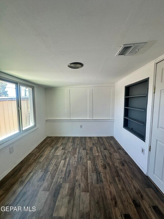 Building Photo - 3012 Altura Ave