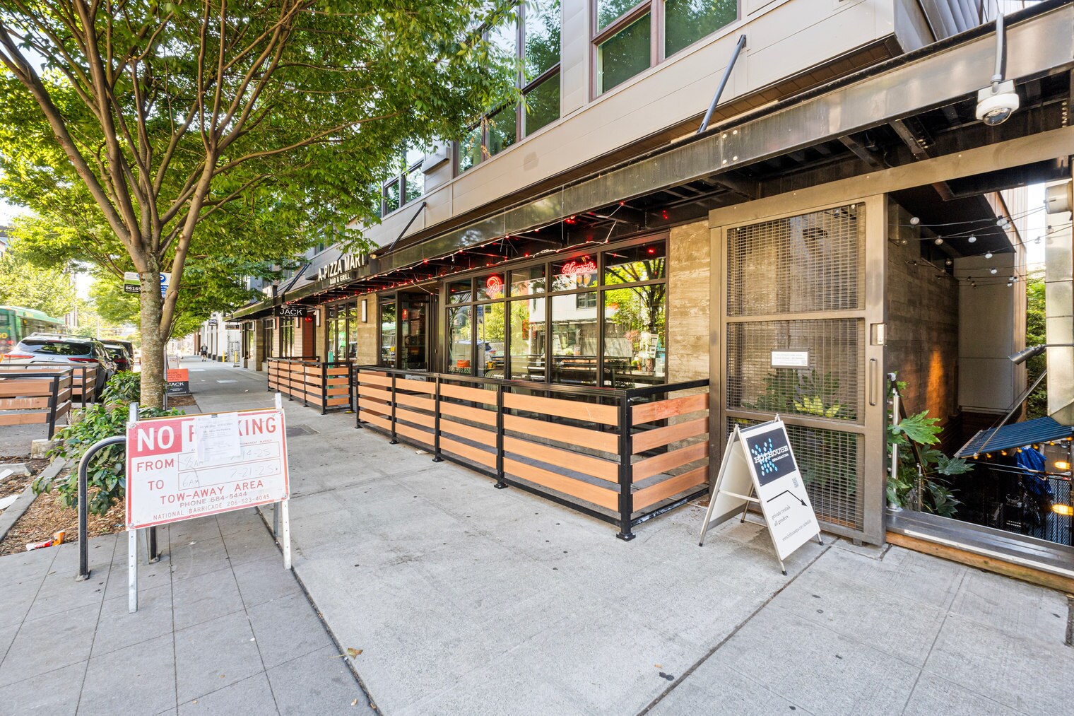 Building Photo - 1414 10th Ave