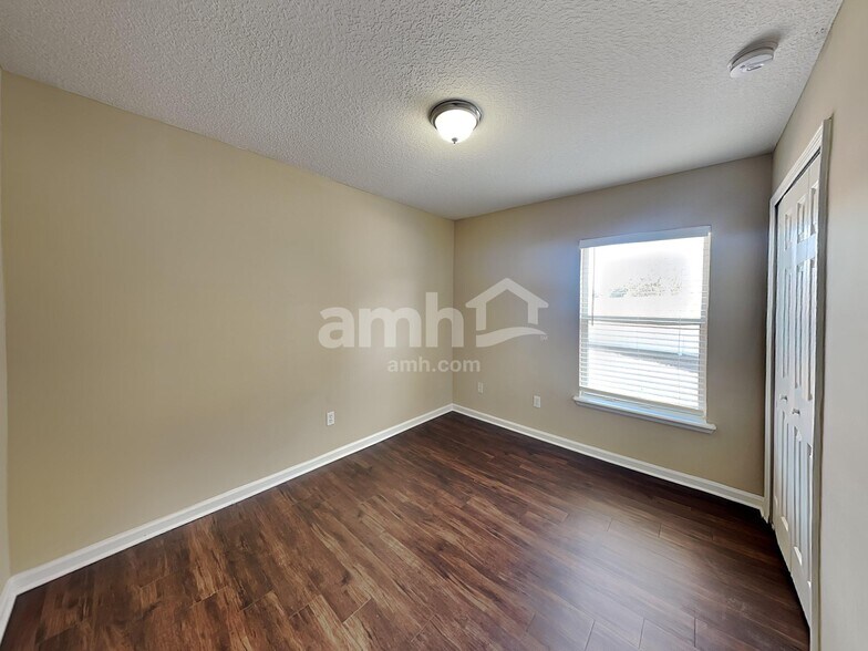 Building Photo - 9215 Hawks Haven Ct