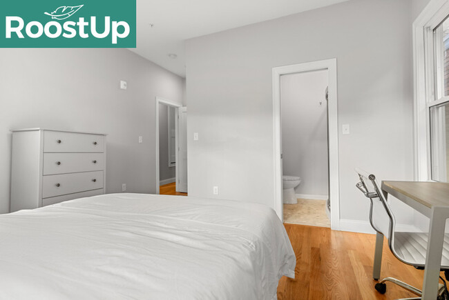 Building Photo - Furnished Private Bedroom in South Boston