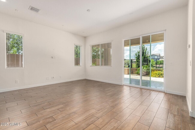 Building Photo - 9320 S 55th Pl