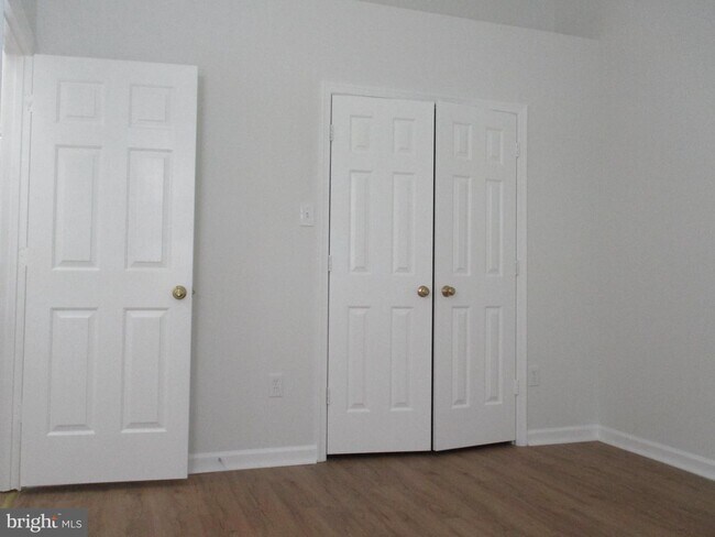 Building Photo - 11135 Maryland Manor Ct