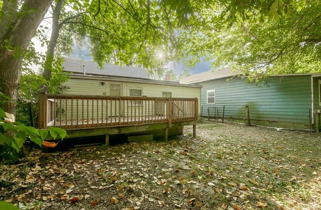 Building Photo - 917 Watt St