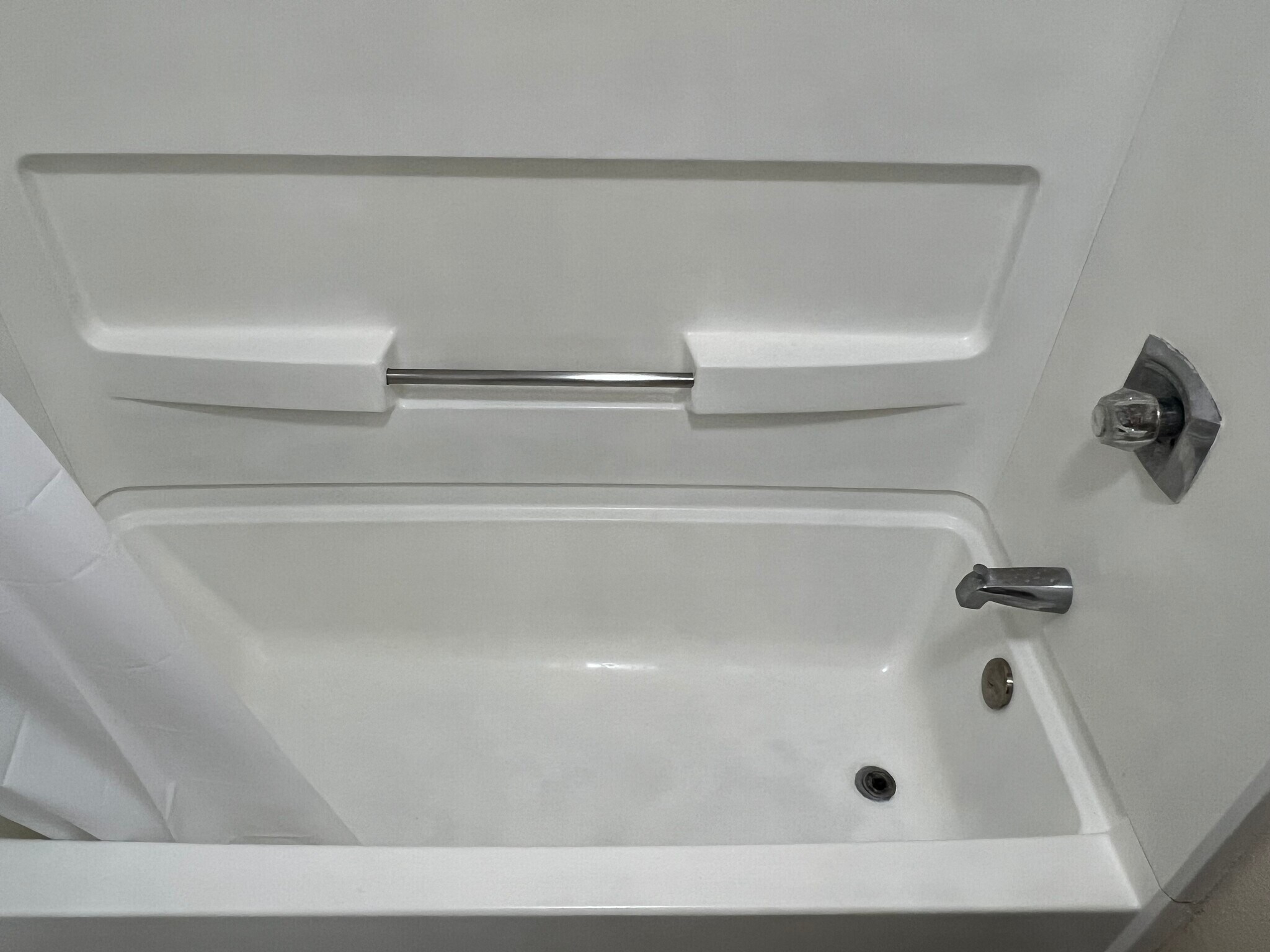 Building Photo - 8889 Caminito Plz