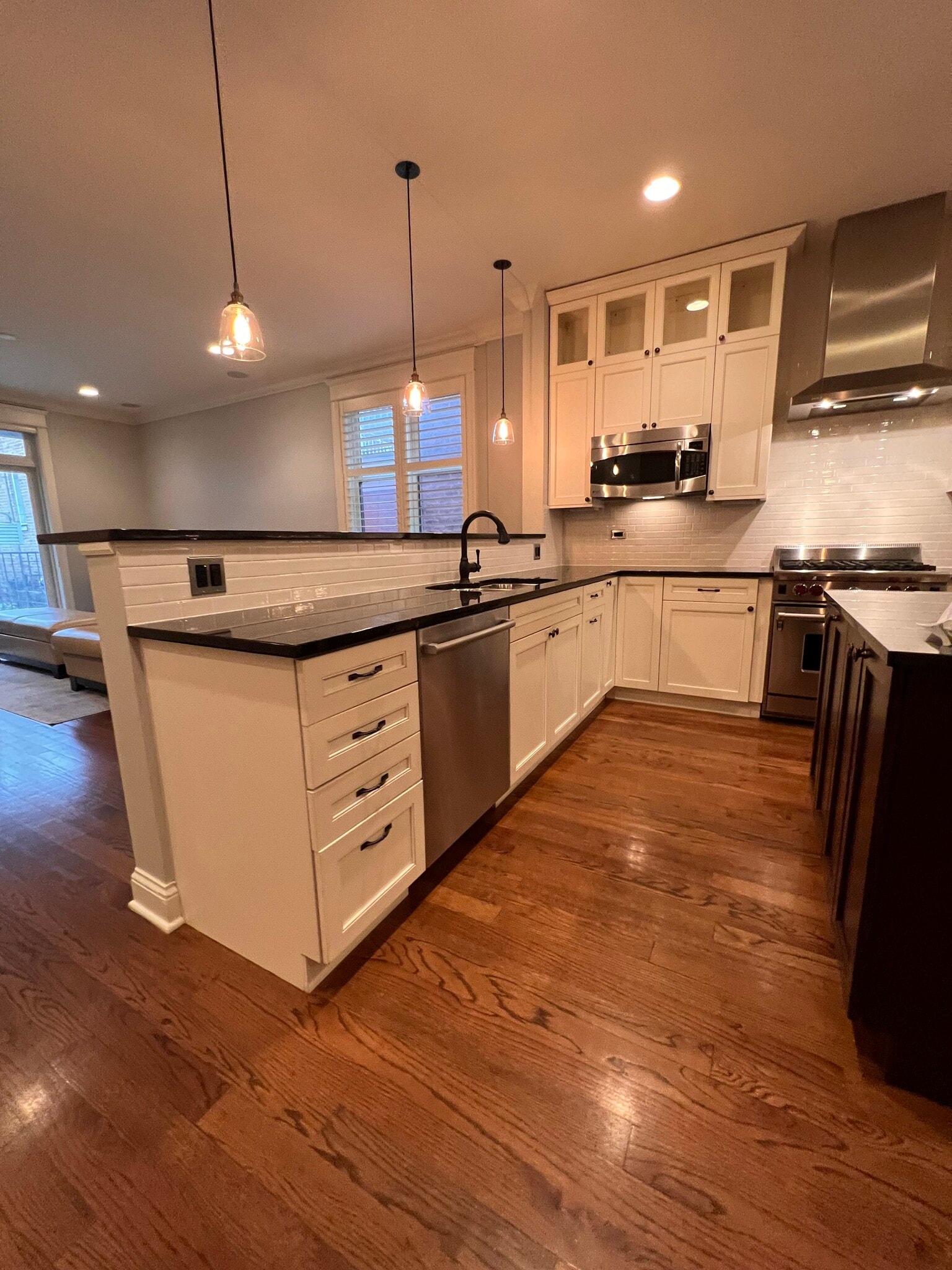 Building Photo - 2042 N Racine Ave