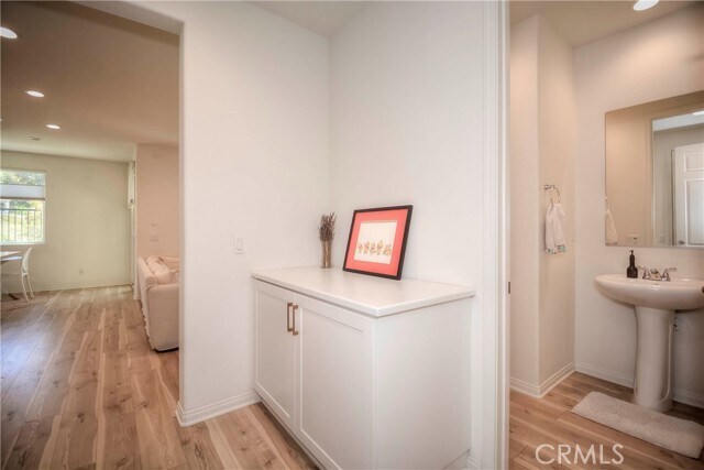 Building Photo - 24218 Hillcrest Dr