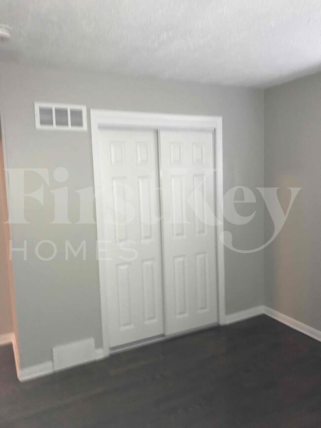 Building Photo - 509 Marie Dr