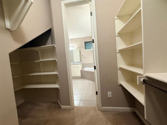 Building Photo - 112 E Adelanta Place