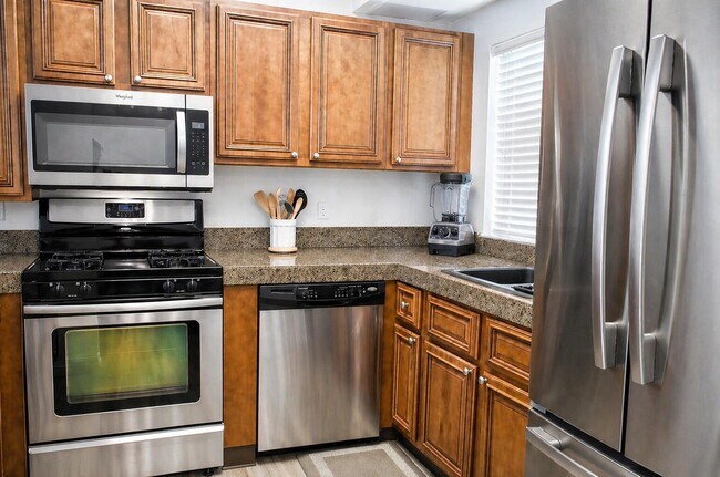 Building Photo - 77795 Sunnybrook Dr