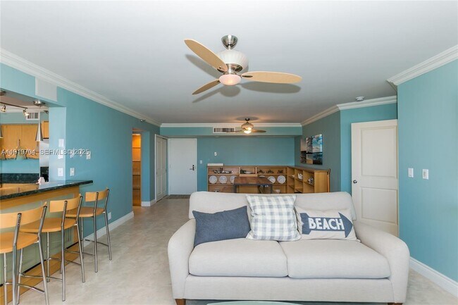 Building Photo - 19195 NE 36th Pl