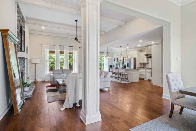Building Photo - 4513 Chestnut Hill Dr