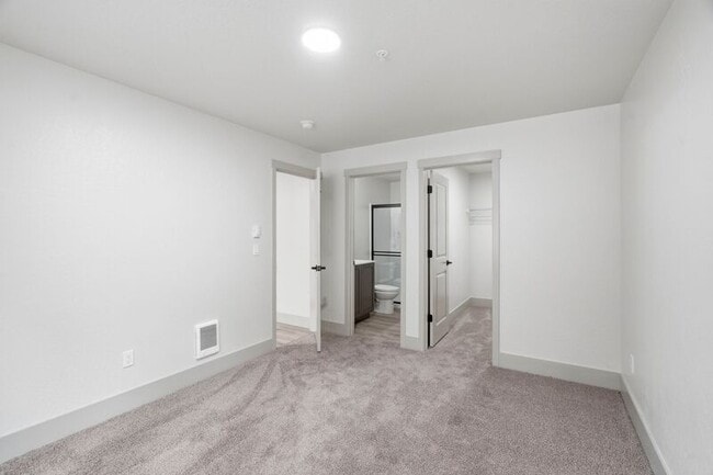 Building Photo - 1816 N 15th St