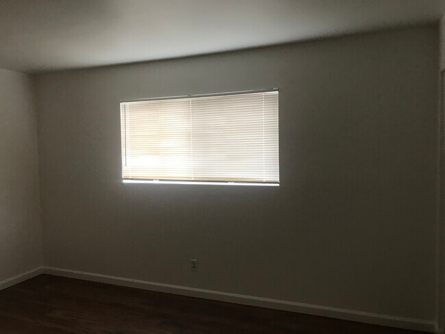 Building Photo - 10912 Rincon St