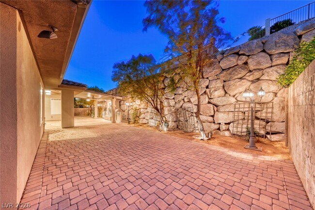 Building Photo - 905 Rhyolite Terrace