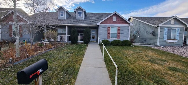 Primary Photo - 915 Alta Mae St
