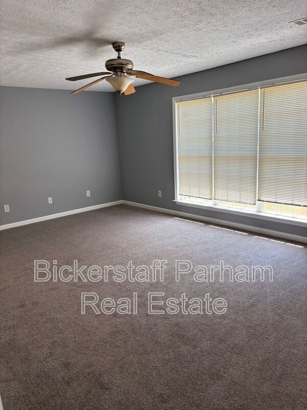 Building Photo - 1070 Watervalley Dr