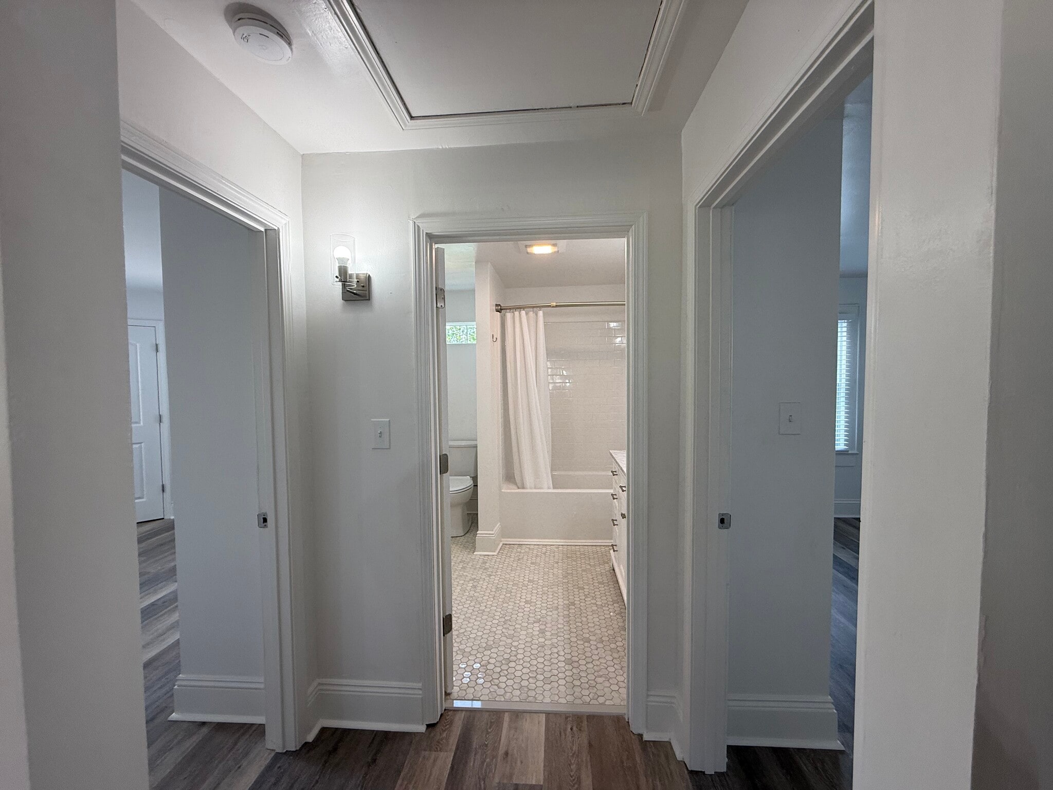 Building Photo - 712 Dixie Ave NW