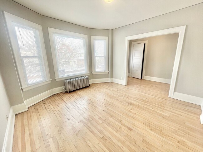 Building Photo - 2626 N Fratney St