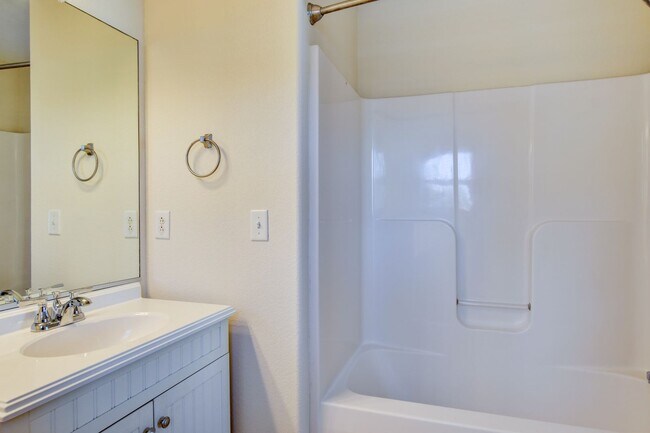 Building Photo - 4923 Krick St