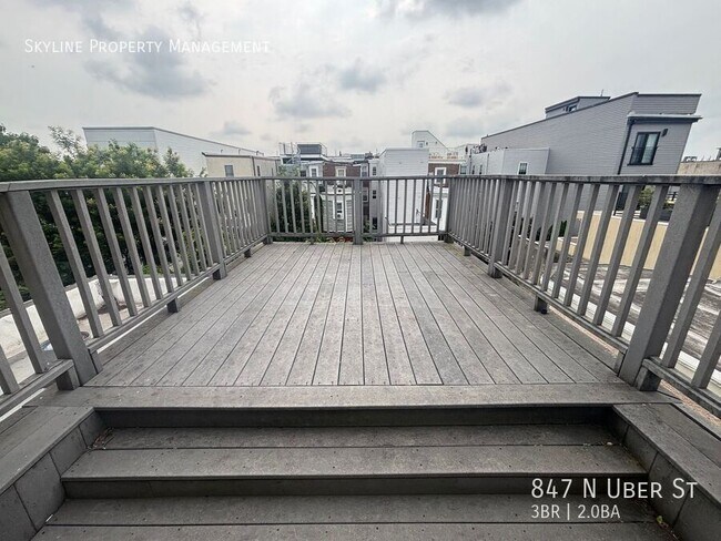 Building Photo - 847 N Uber St