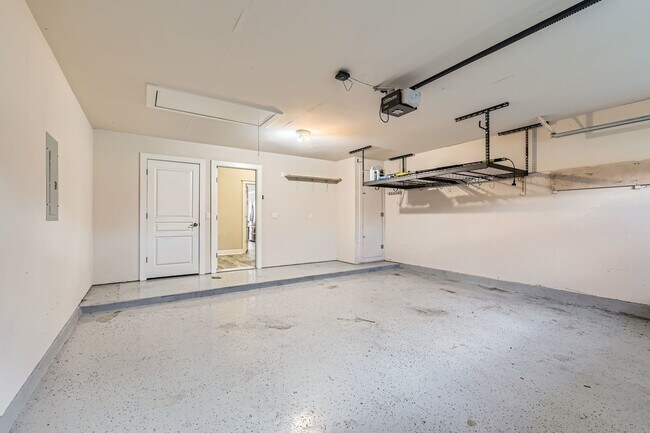 Building Photo - 6609 Carrington Dr