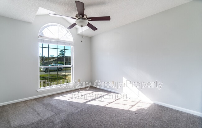 Building Photo - 341 Dijon Dr S