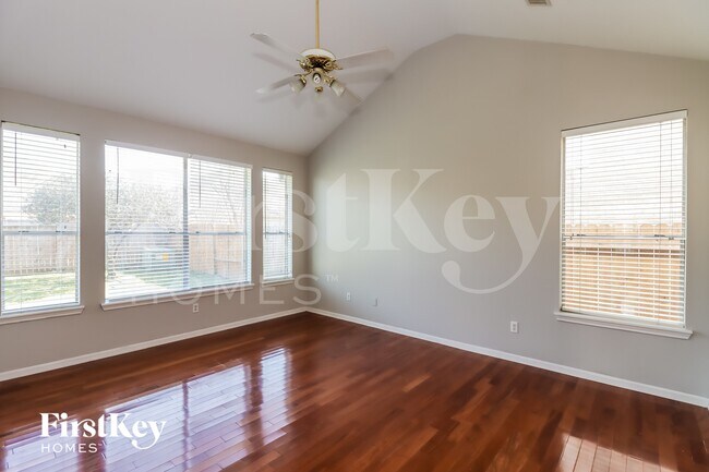 Building Photo - 12831 Pheasant Lake Ct