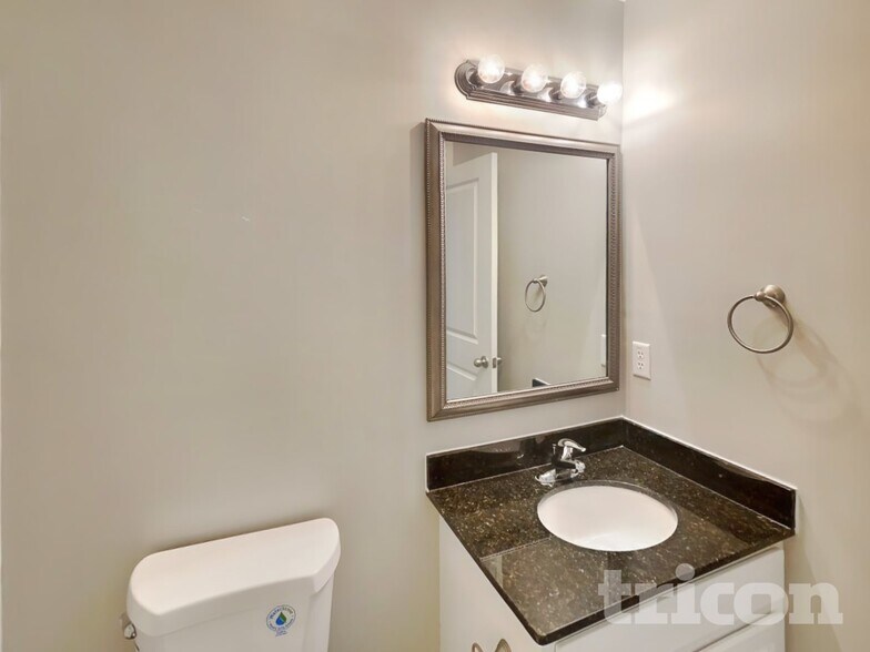 Building Photo - 113 Driftwood Ave