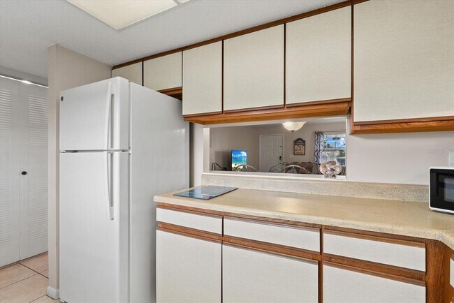 Building Photo - 1531 Placida Rd