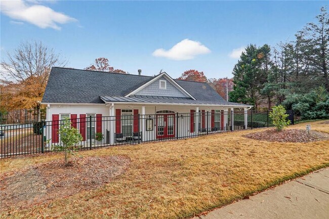 Building Photo - 230 Valley Xing