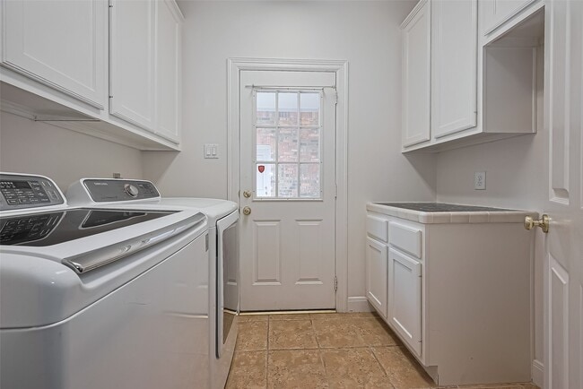 Building Photo - 36 Watermill Pl