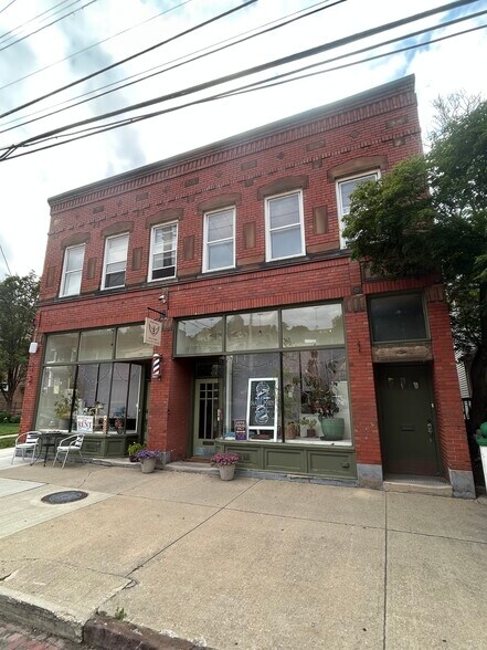 Primary Photo - 2092 Murray Hill Rd