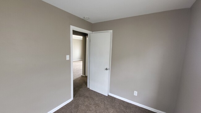 Building Photo - 2-bedroom, newly remodeled home on Flint's...