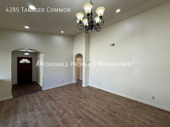 Building Photo - 4285 Tanager Common