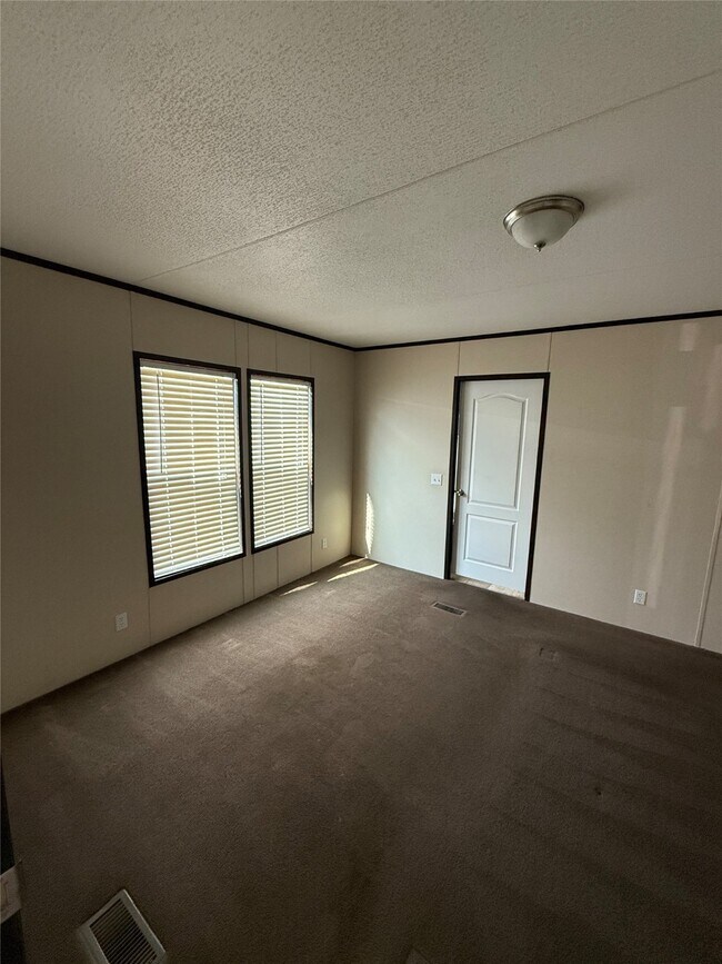 Building Photo - 20410 Telge Rd