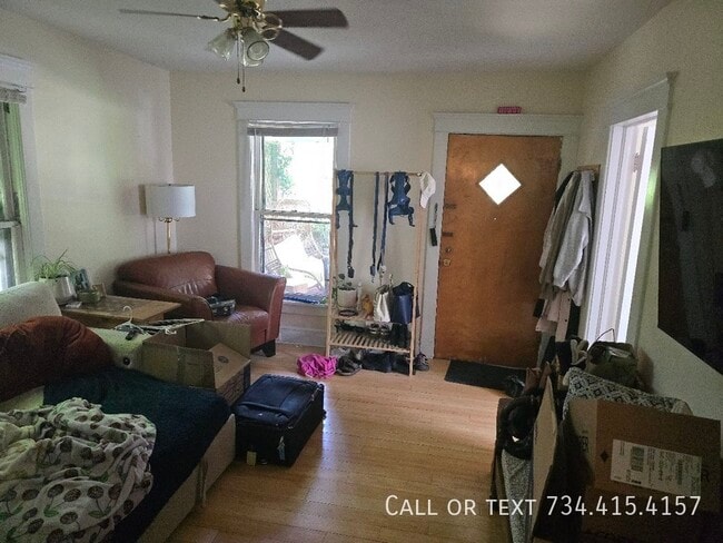 Building Photo - 110 E Summit-