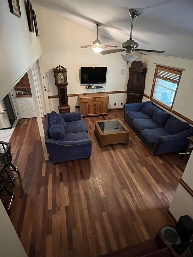 Building Photo - 4 Bedroom Homestead on 3 acres near Harris...