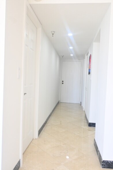 Building Photo - 290 174th St