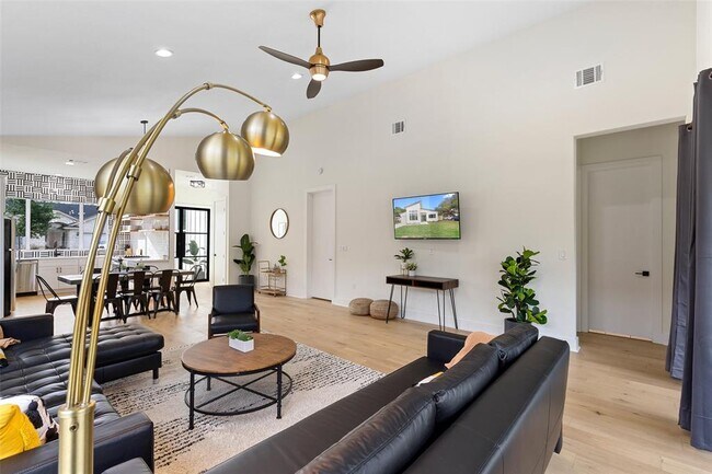 Building Photo - 2211 White Dove Pass