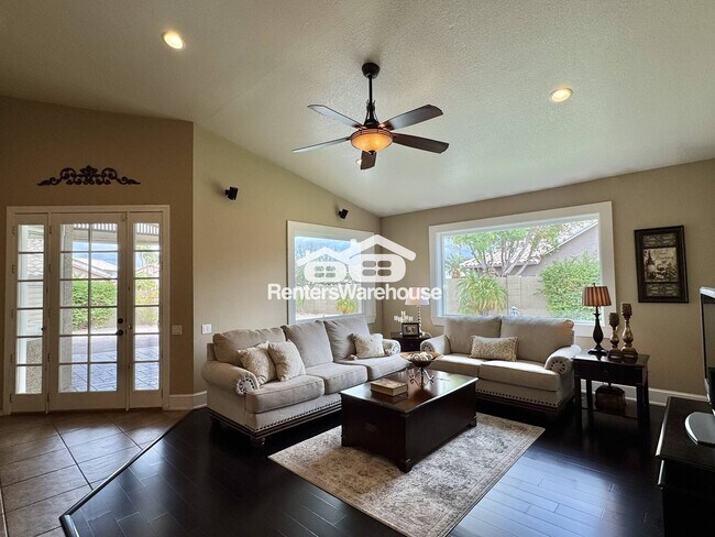 Building Photo - 3848 E Amberwood Dr
