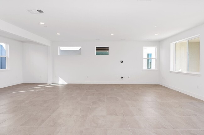 Building Photo - Newly Constructed 3-Bedroom, 2.5-Bath Home with Separate Owner Suite