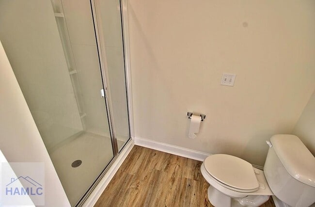 Building Photo - 805 Meloney Dr